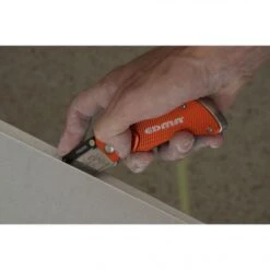 EDMA COUTEAU CUTTER PLIABLE PRO AVEC POCHETTE -Art-Garden Boutique couteau cutter pliable pro avec pochette 2